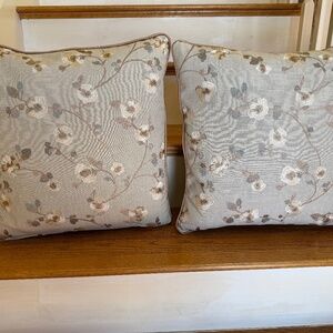 EMBROIDERED 2 18" Pillows